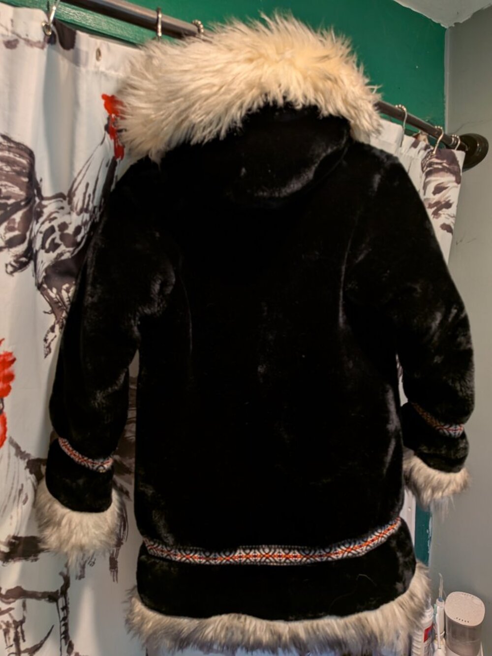 Vintage 70s Stearns Manufacturing Company faux fur coat - Picture 2 of 5